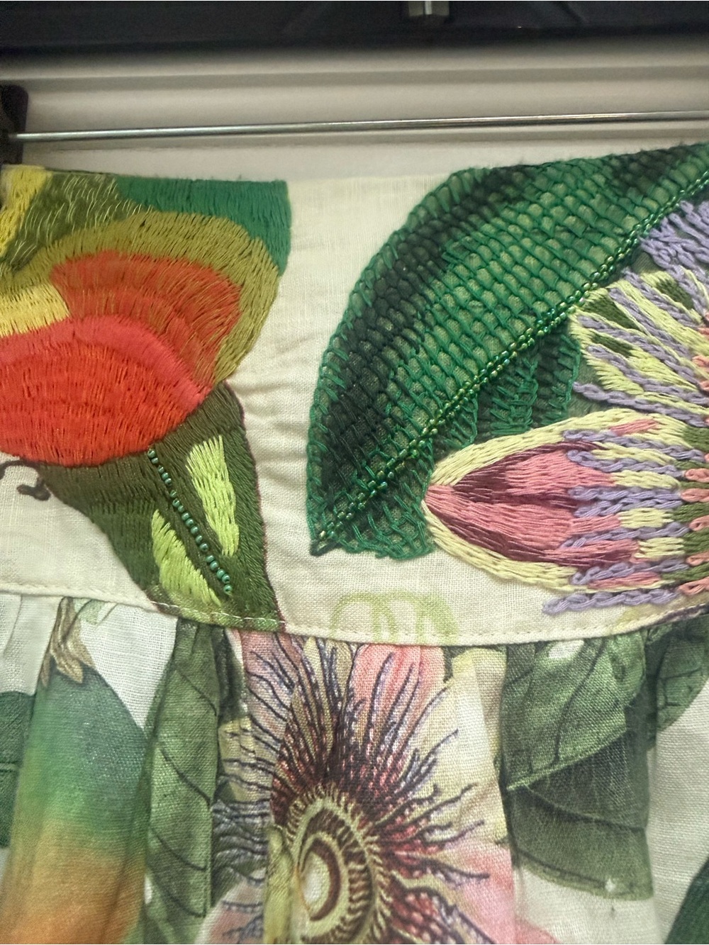 Floral Green linen skirt with embroidery and beading - Picture 3 of 9